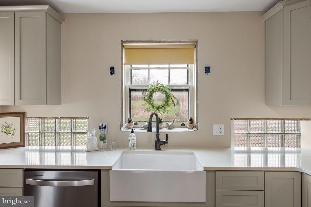 2085 Harney Road Littlestown, PA 17340 - Photo 13 of 50