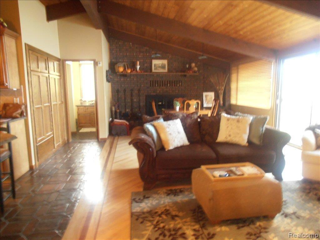 2416 East Coon Lake Road Howell, MI 48843 - Photo 4 of 18 2416 e. coon lake 046