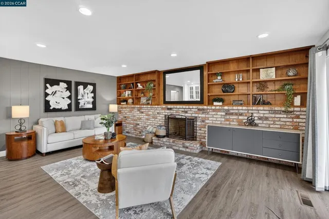 $679,000 | 4310-4310 Foothill Way, Pittsburg, CA 94565