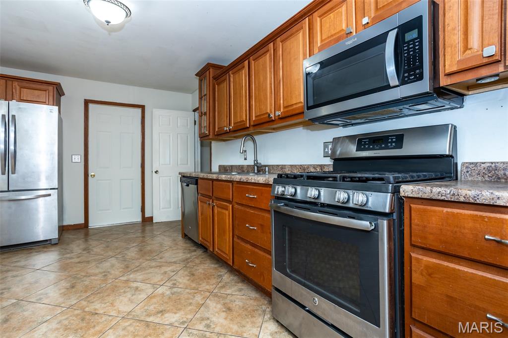 704 West Madison Street O'Fallon, IL 62269 - Photo 12 of 33