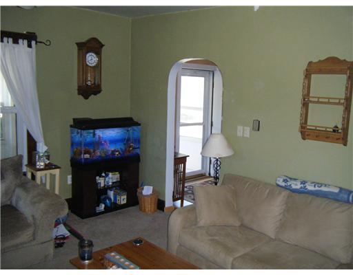 147 Gregden Road Butler, PA 16001 - Photo 3 of 18 Living Room.