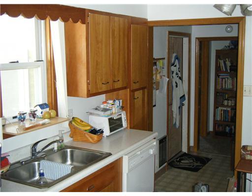 147 Gregden Road Butler, PA 16001 - Photo 4 of 18 Kitchen.
