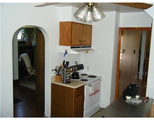147 Gregden Road Butler, PA 16001 - Photo 5 of 18 Kitchen.