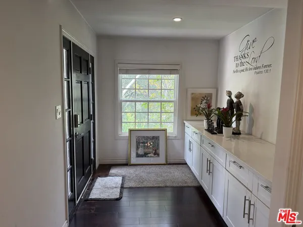 $2,095,000 | 3759 Lockerbie Lane, Glendale, CA 91208