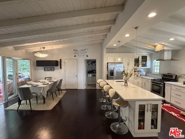$2,095,000 | 3759 Lockerbie Lane, Glendale, CA 91208