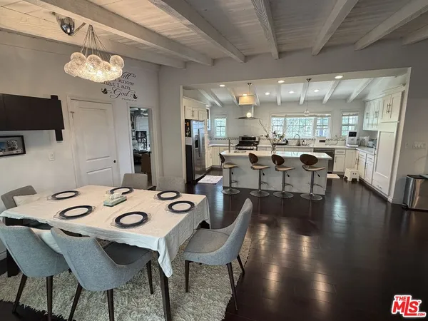 $2,095,000 | 3759 Lockerbie Lane, Glendale, CA 91208