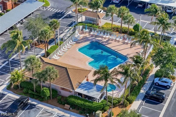 $2,100 | 11751 Pasetto Lane, Unit 201, Fort Myers, FL 33908