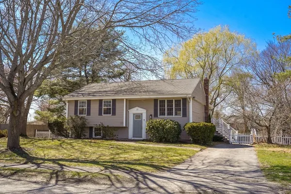 $725,000 | 13 Harlow Road, Marshfield, MA 02050