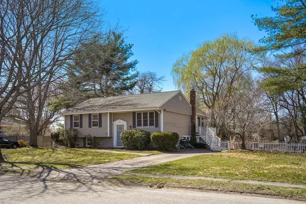 $725,000 | 13 Harlow Road, Marshfield, MA 02050