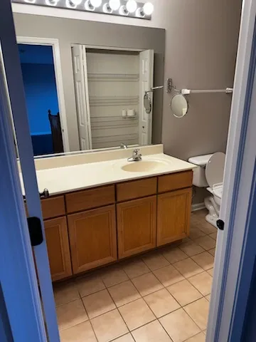 $2,400 | 1858 South Fallbrook Drive, Round Lake, IL 60073