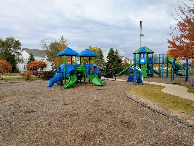 $2,400 | 1858 South Fallbrook Drive, Round Lake, IL 60073