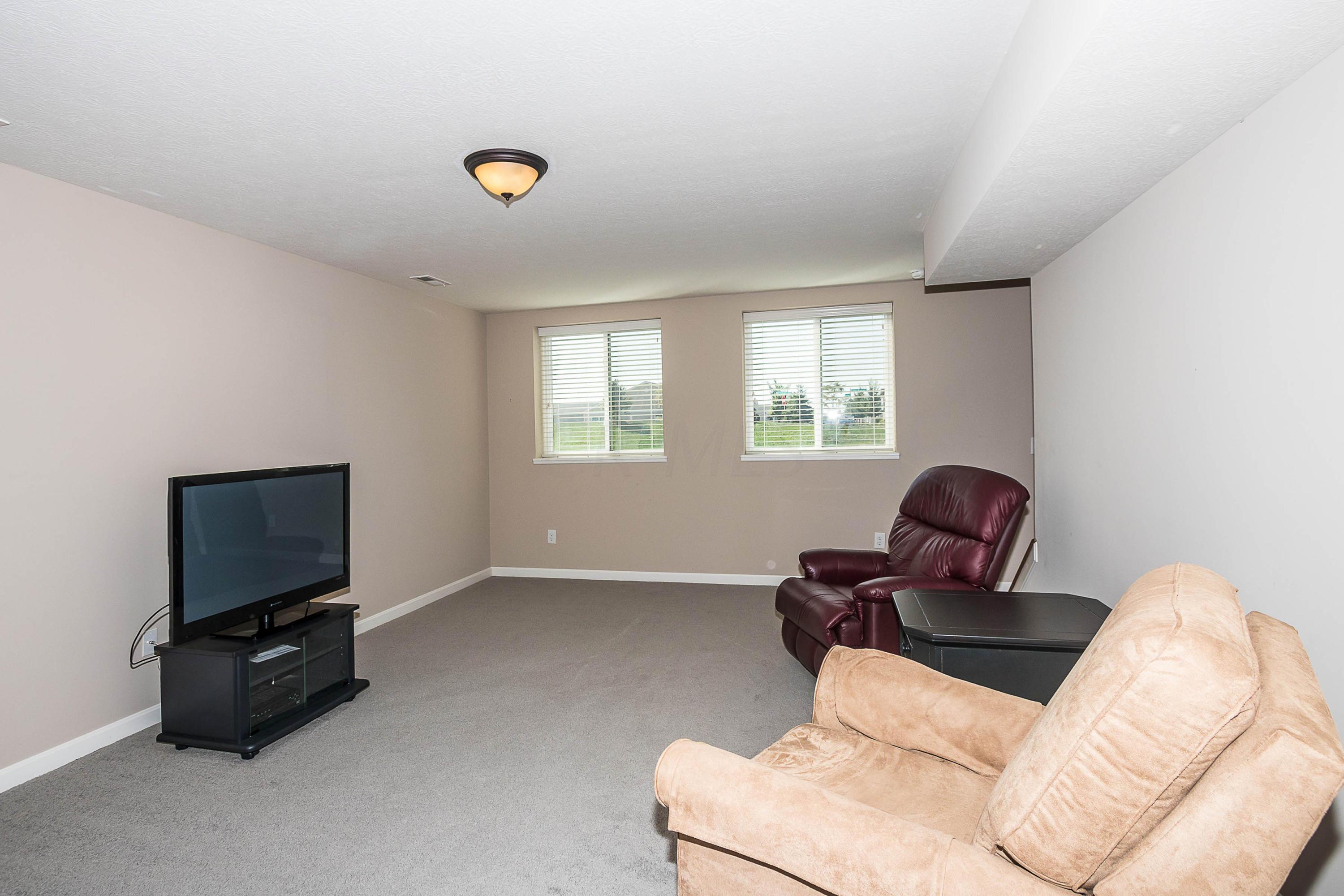 5751 Aderholt Road Dublin, OH 43016 - Photo 19 of 36 Gallery Image 19