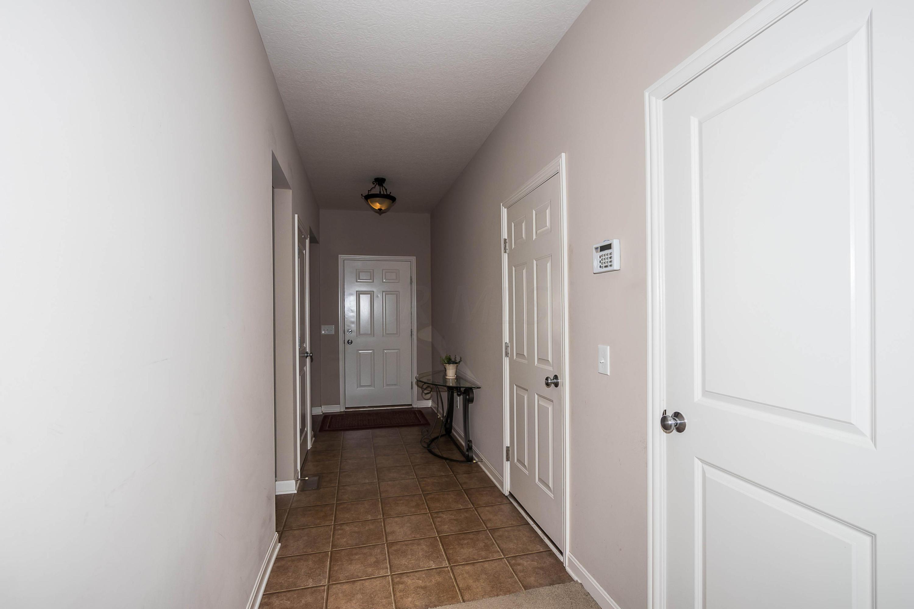 5751 Aderholt Road Dublin, OH 43016 - Photo 4 of 36 Gallery Image 4