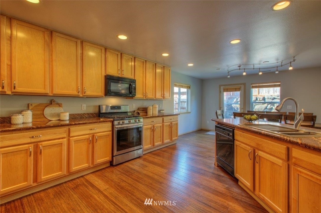 281 Index Place Southeast Renton, WA 98056 - Photo 6 of 31