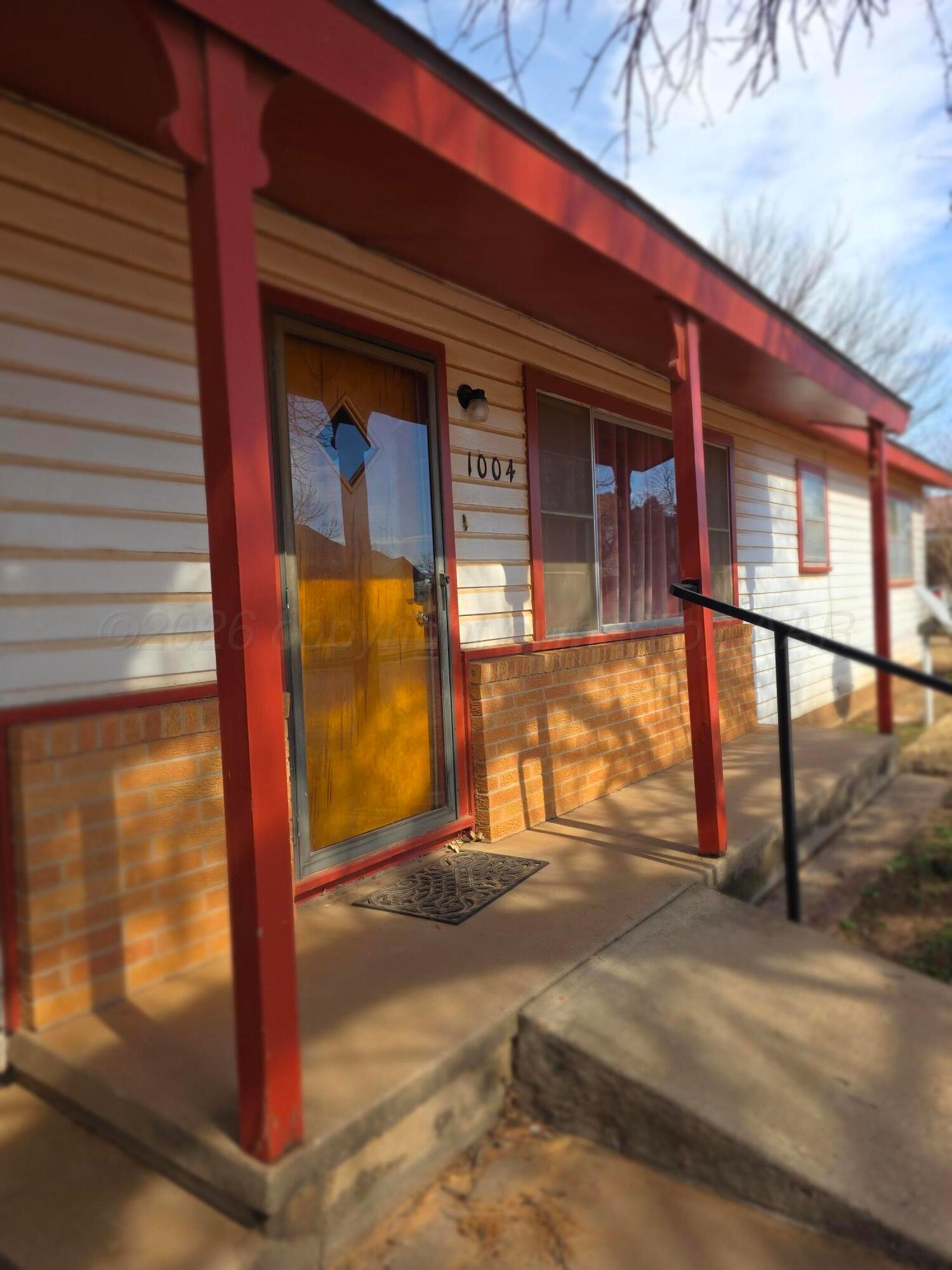 1004 Gober Street Paducah, TX 79248 - Photo 4 of 24 20260208_132648