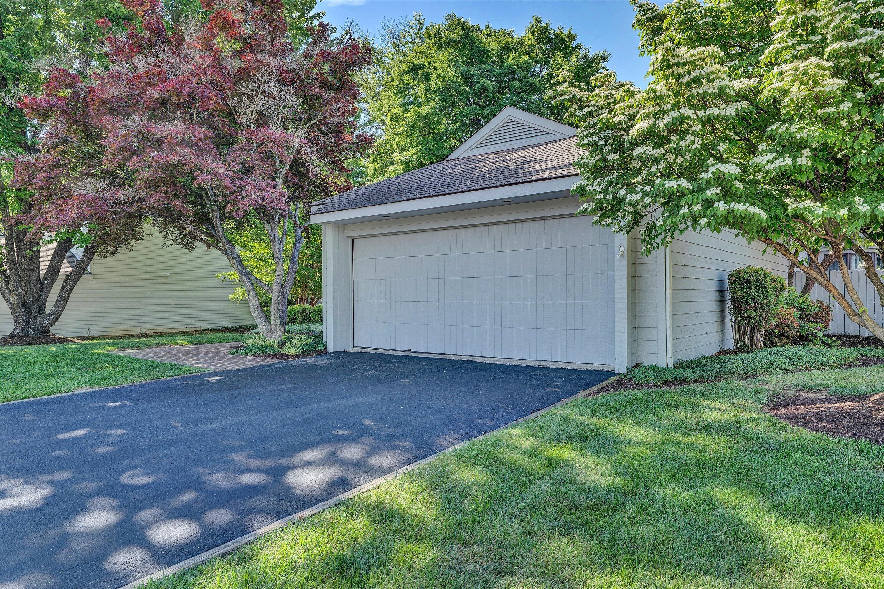 2545 South Clearing Road Salem, VA 24153 - Photo 2 of 30 02-SGP-09517