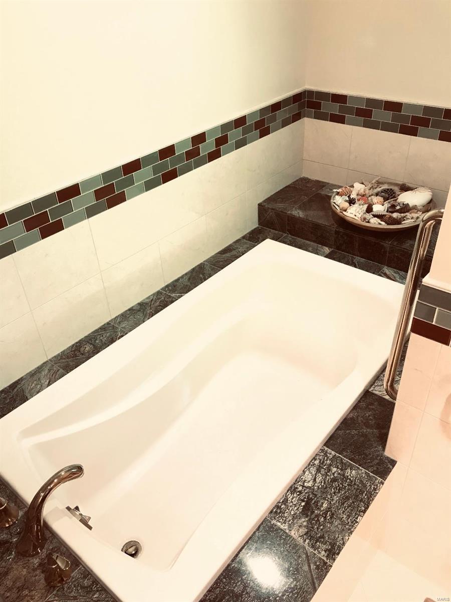 13495 Cedar Bridge Road St. Louis, MO 63141 - Photo 40 of 46 Gallery Image 40