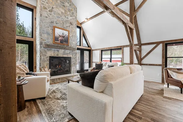 $2,349,900 | N5889 Soda Road, Princeton, WI 54968