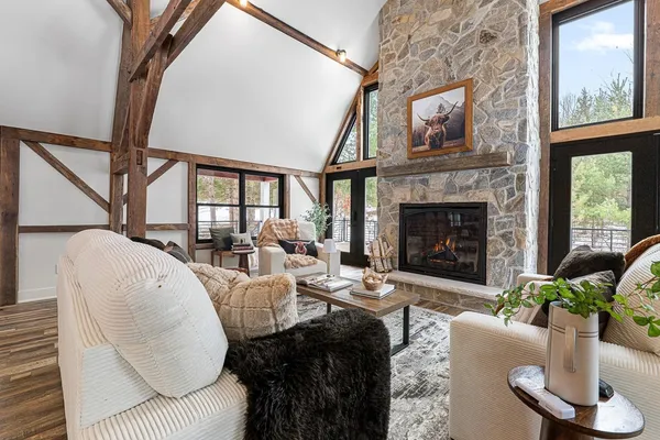 $2,349,900 | N5889 Soda Road, Princeton, WI 54968