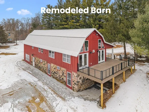 $2,349,900 | N5889 Soda Road, Princeton, WI 54968