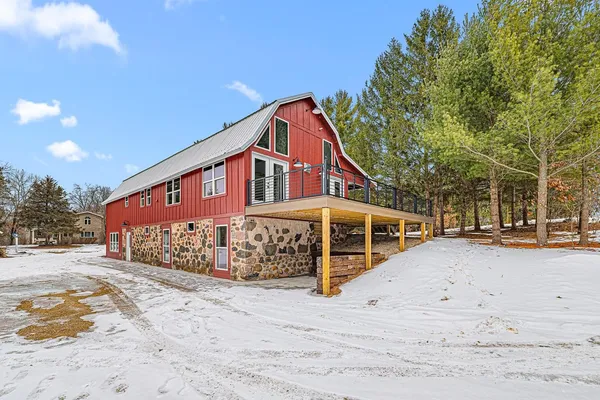 $2,349,900 | N5889 Soda Road, Princeton, WI 54968
