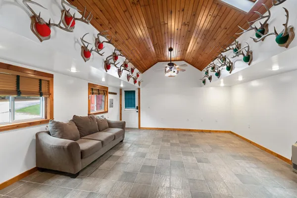 $2,349,900 | N5889 Soda Road, Princeton, WI 54968