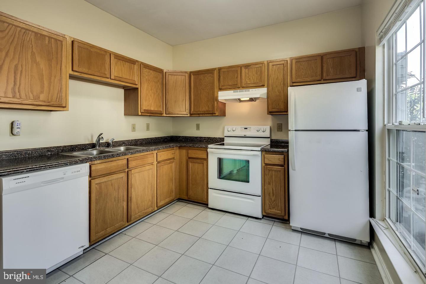 2018 Cooper Point Court Odenton, MD 21113 - Photo 5 of 28