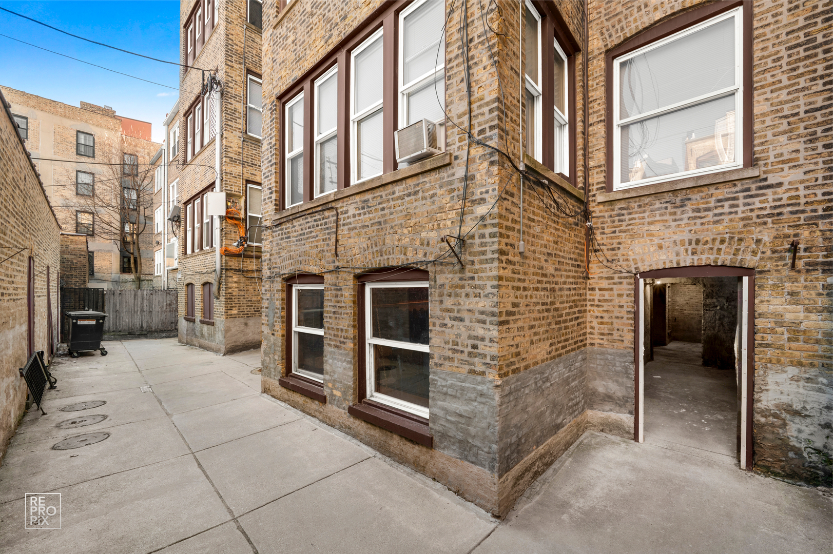 7661 North Sheridan Road Chicago, IL 60626 - Photo 5 of 19