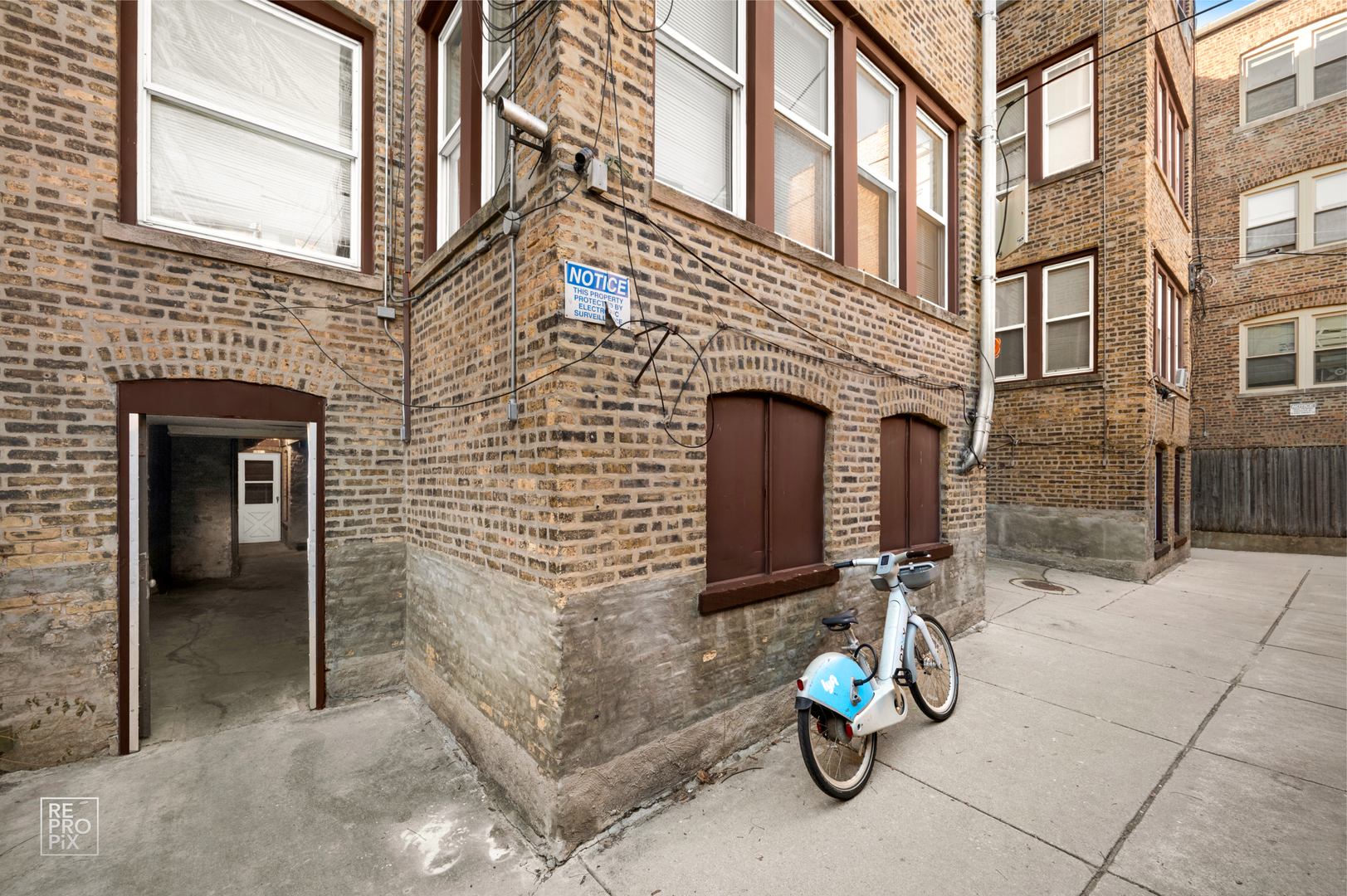 7661 North Sheridan Road Chicago, IL 60626 - Photo 9 of 19