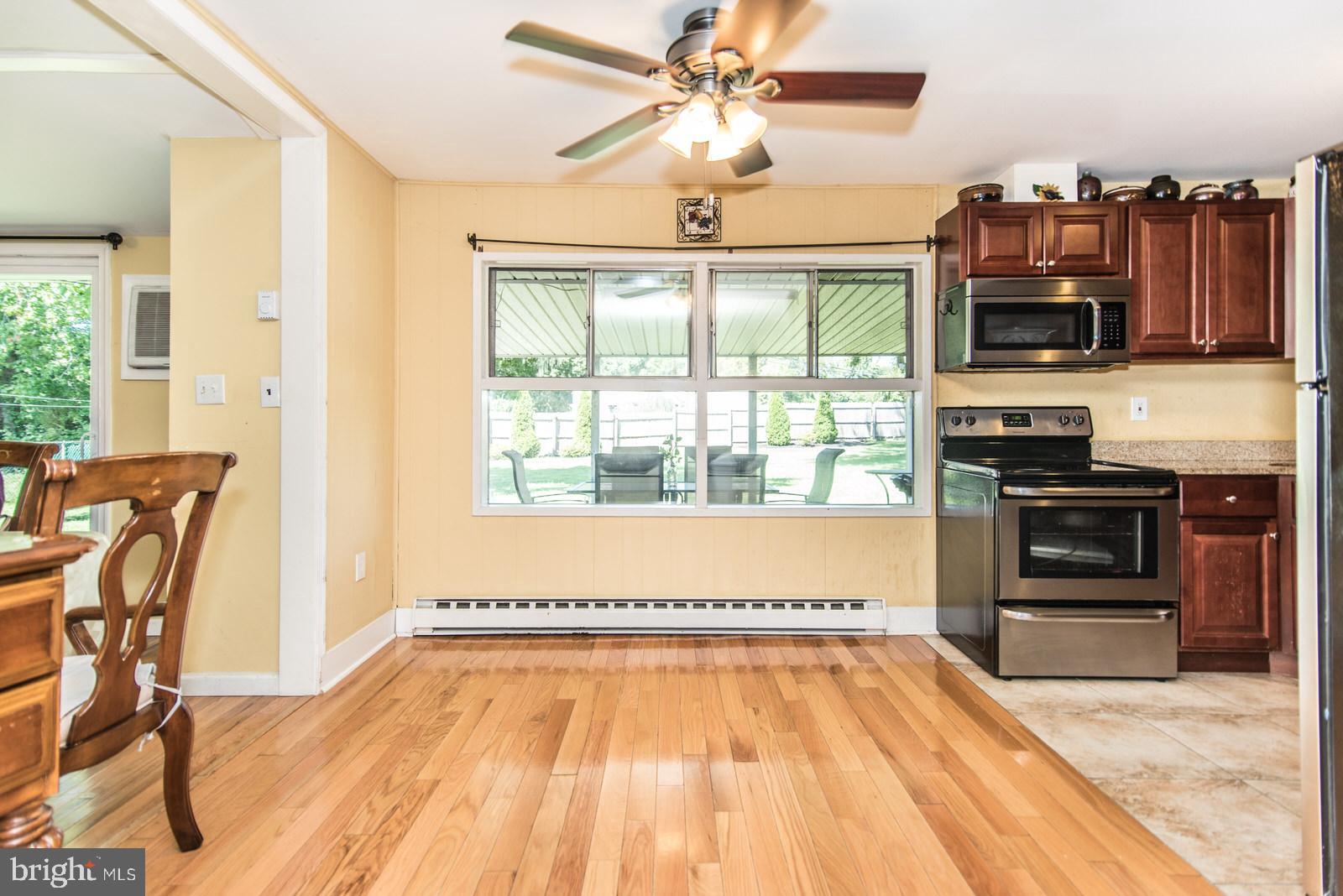 43 Prunewood Road Levittown, PA 19056 - Photo 6 of 31 Gallery Image 6
