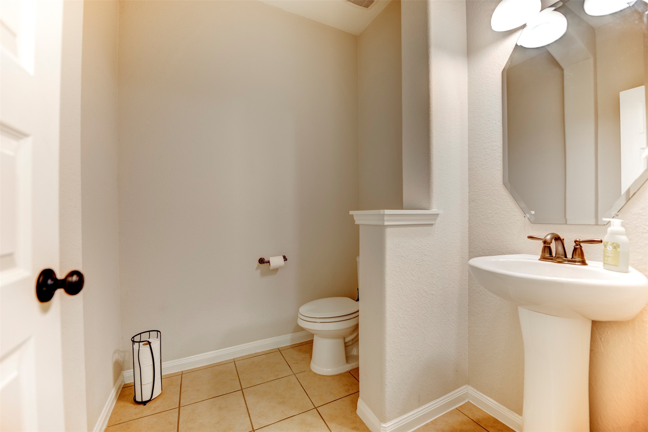 5002 Sawmill Terrace Lane Spring, TX 77389 - Photo 3 of 41 Powder Room