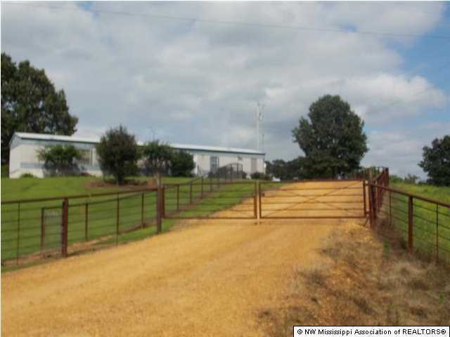 2358 Bethel Road Coldwater, MS 38618 - Photo 1 of 14 Primary Photo