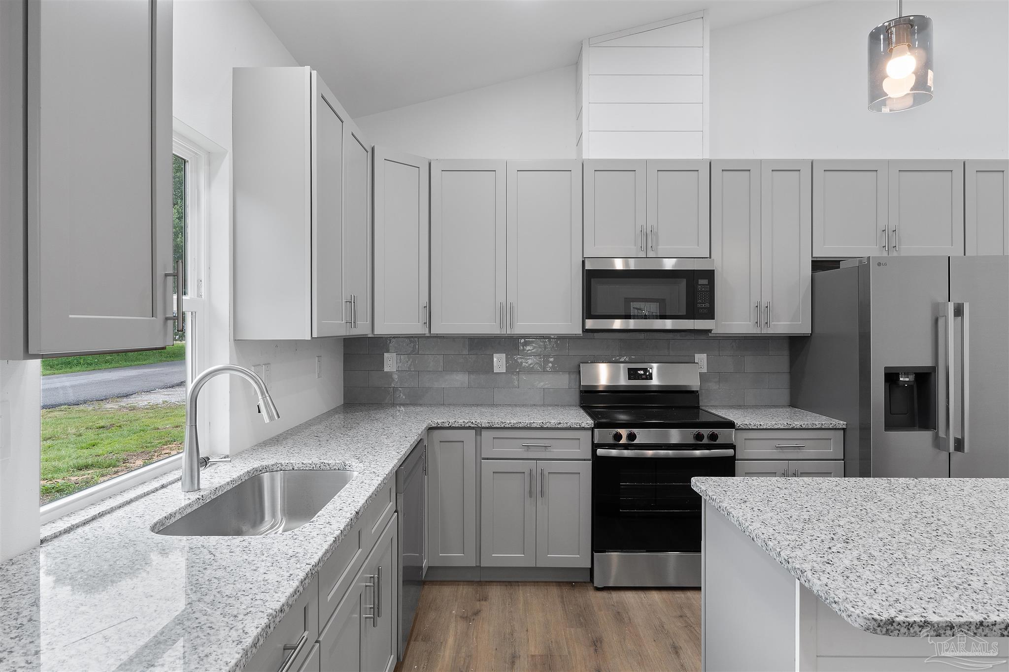2712 Copter Road Pensacola, FL 32514 - Photo 12 of 30 Gallery Image 12