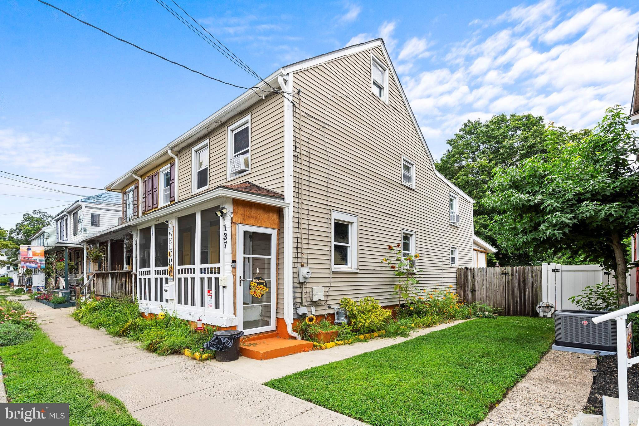 137 Risdon Street Mount Holly, NJ 08060 - Photo 2 of 18 Gallery Image 2