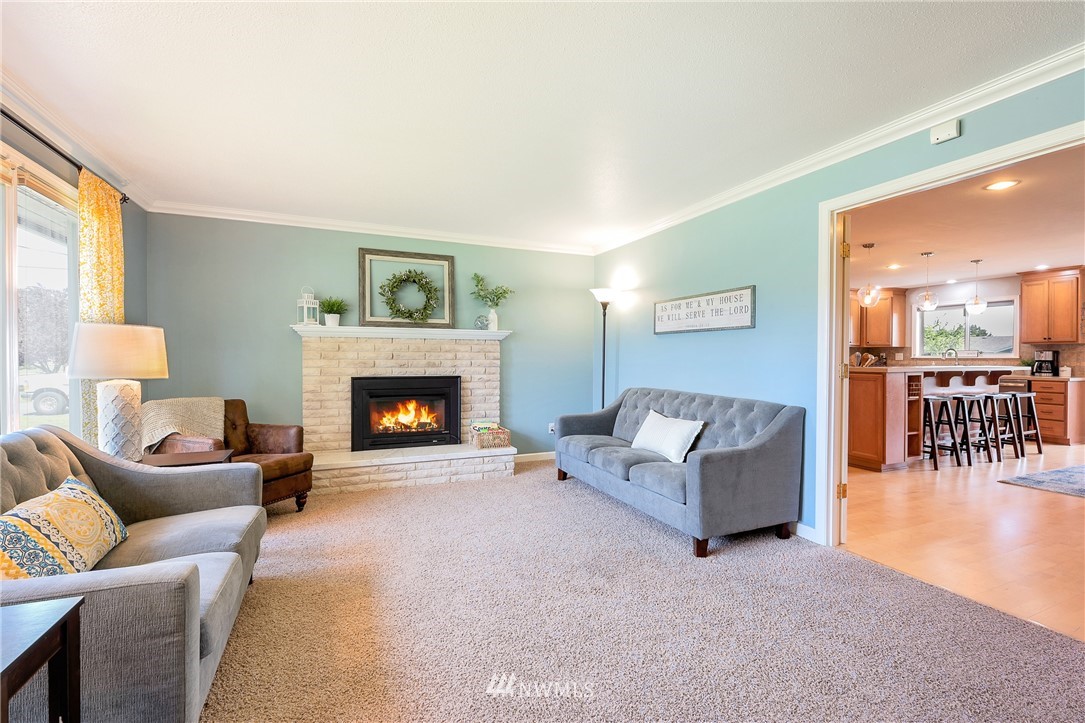 8602 Bender Road Lynden, WA 98264 - Photo 4 of 25 Gallery Image 4