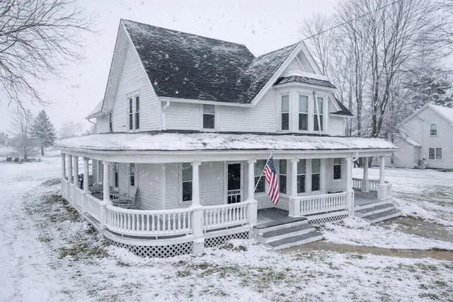 $399,900 | 35500 Washington Avenue, Rochester, WI 53105