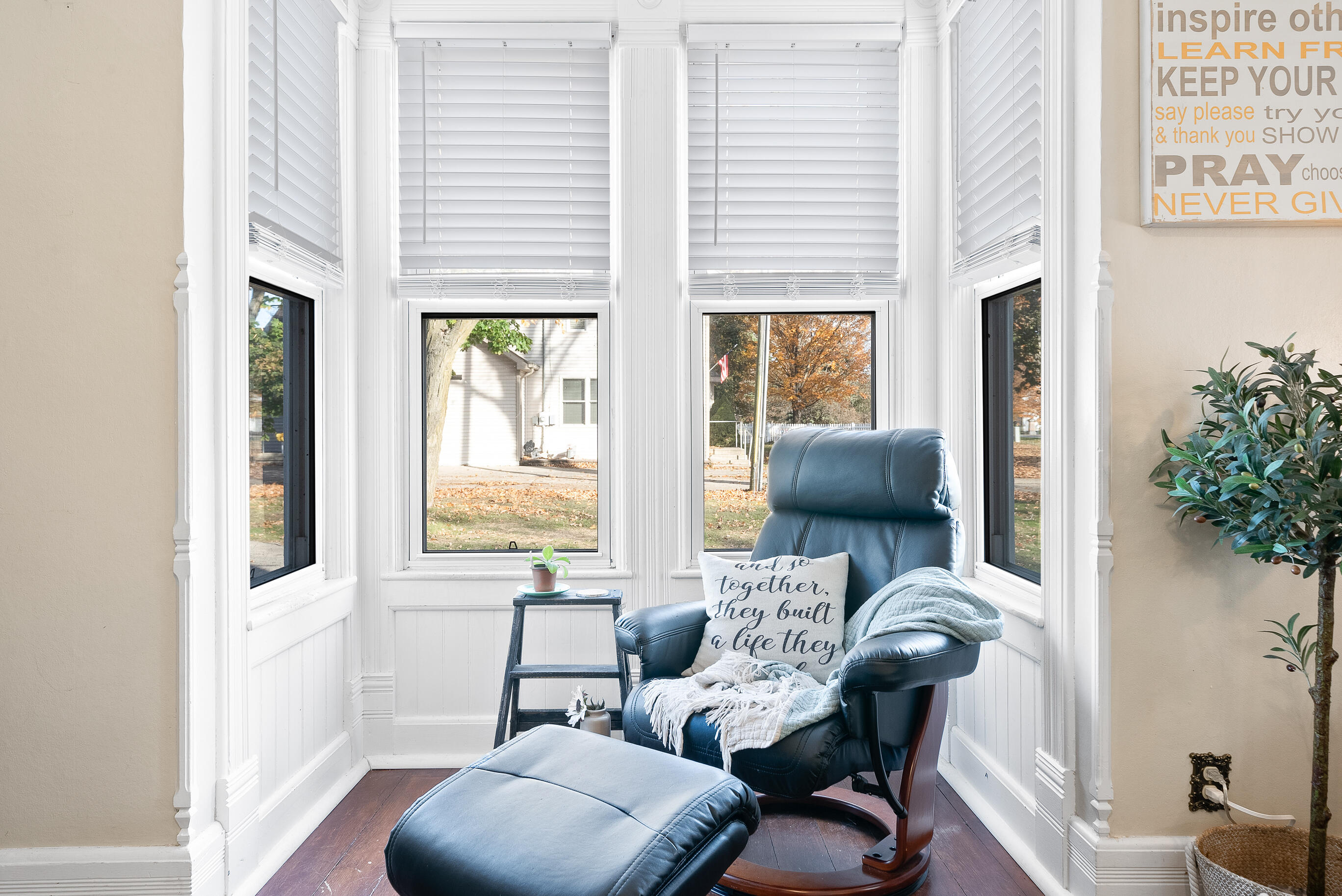 35500 Washington Avenue Rochester, WI 53105 - Photo 12 of 45 Living Room