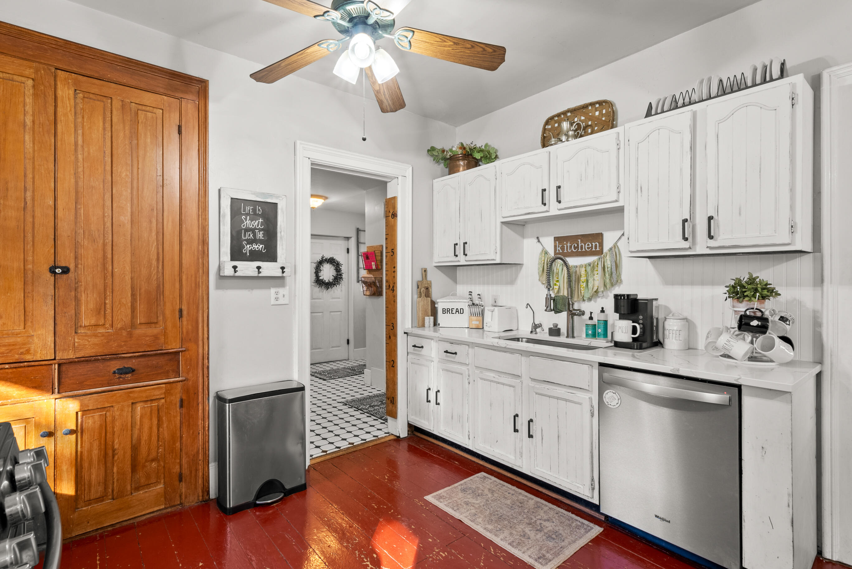 35500 Washington Avenue Rochester, WI 53105 - Photo 17 of 45 Kitchen