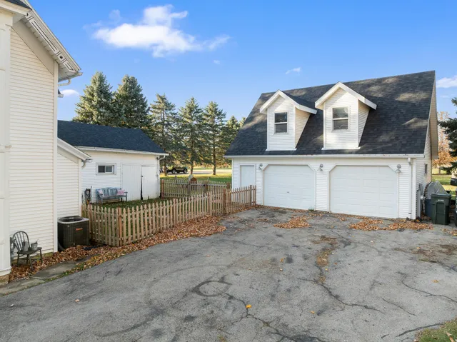 $399,900 | 35500 Washington Avenue, Rochester, WI 53105