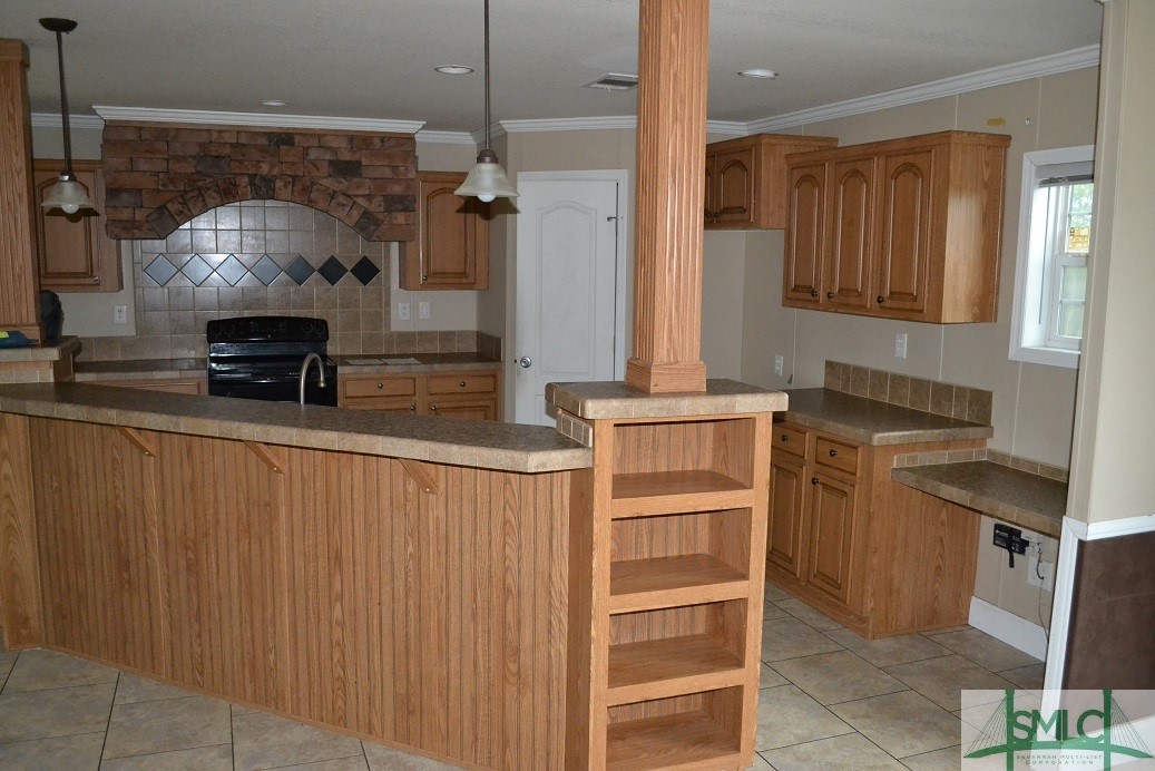 425 Charles Shuman Road Pembroke, GA 31321 - Photo 4 of 20 Kitchen