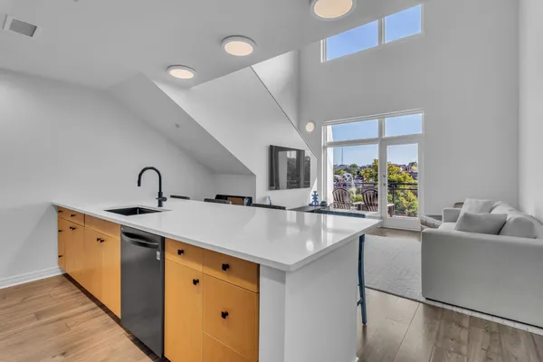 $585,000 | 1101 18th Avenue South, Unit 610, Nashville, TN 37212