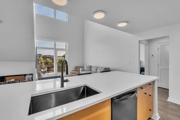 $585,000 | 1101 18th Avenue South, Unit 610, Nashville, TN 37212