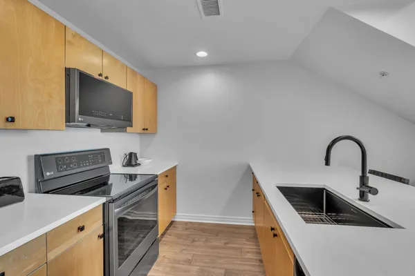 $585,000 | 1101 18th Avenue South, Unit 610, Nashville, TN 37212