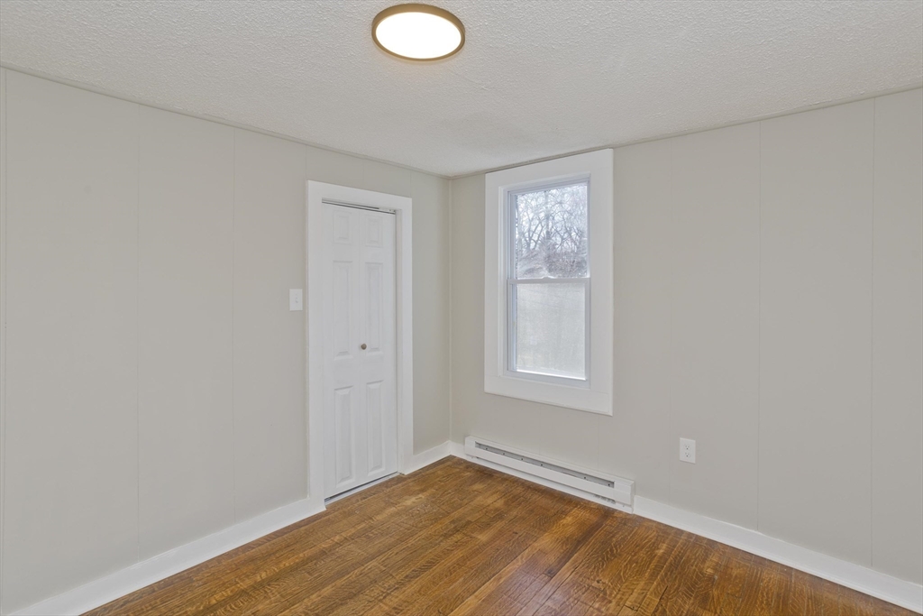6 Bremen Street Springfield, MA 01108 - Photo 17 of 30