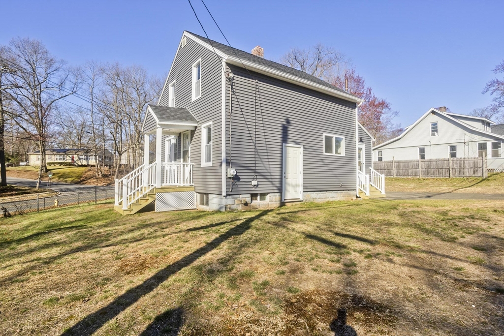 6 Bremen Street Springfield, MA 01108 - Photo 28 of 30