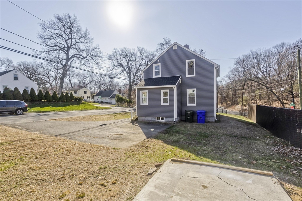 6 Bremen Street Springfield, MA 01108 - Photo 30 of 30