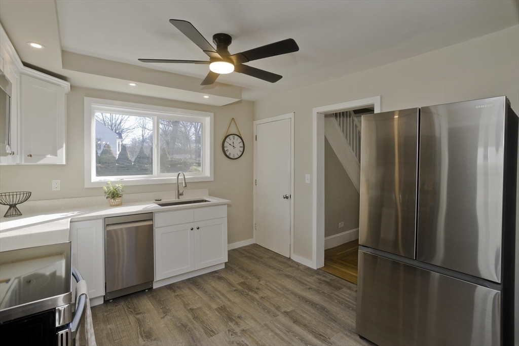 6 Bremen Street Springfield, MA 01108 - Photo 5 of 30