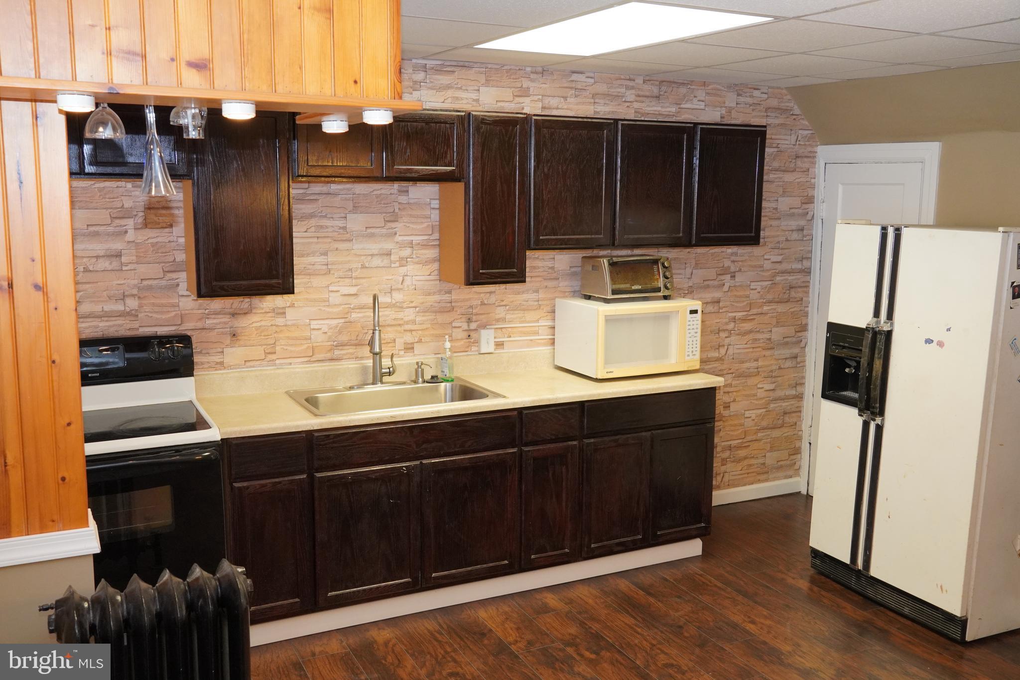 7103 Radbourne Road Upper Darby, PA 19082 - Photo 10 of 27