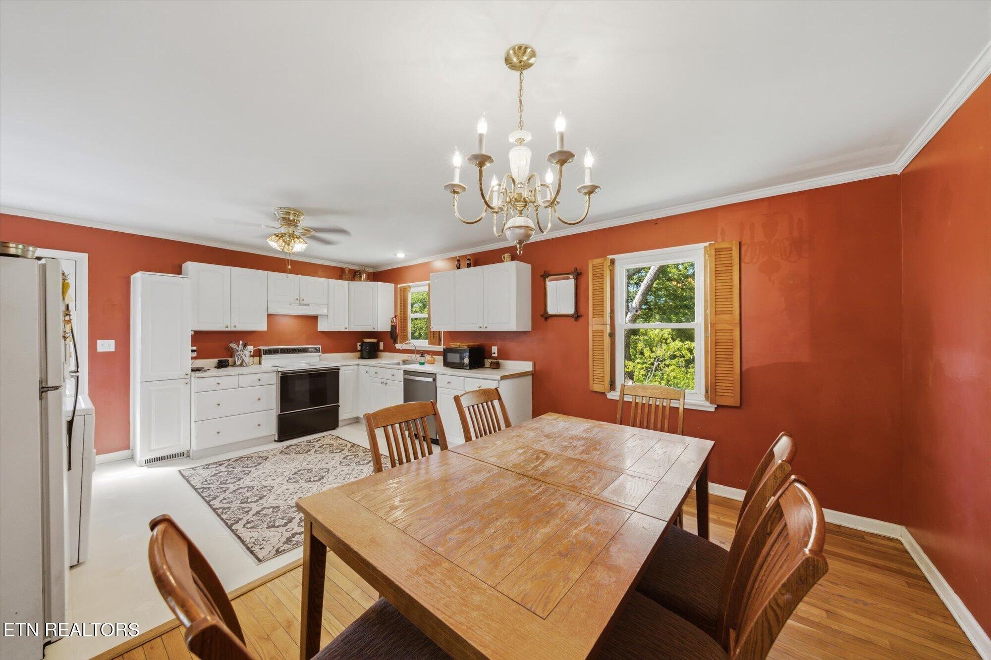 104 Scott Lane Oak Ridge, TN 37830 - Photo 8 of 20 Dining room