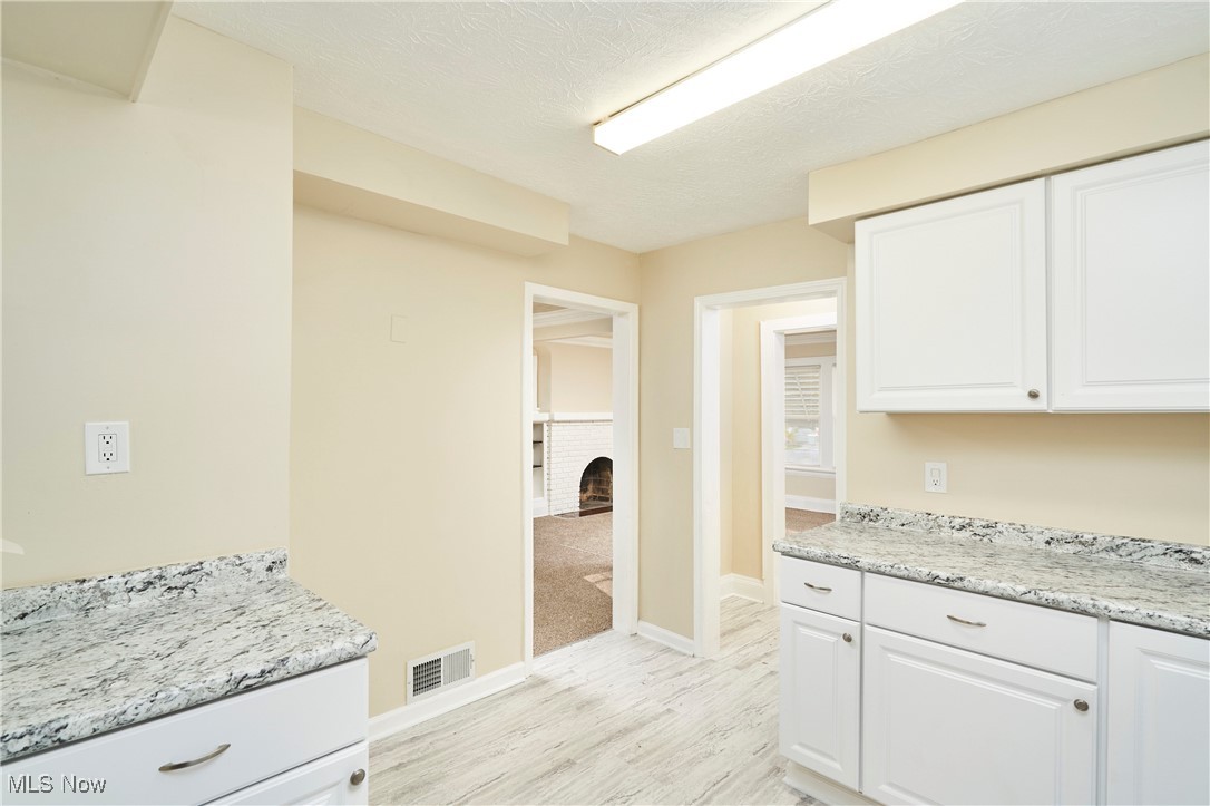 965 Whitby Road Cleveland Heights, OH 44112 - Photo 9 of 19